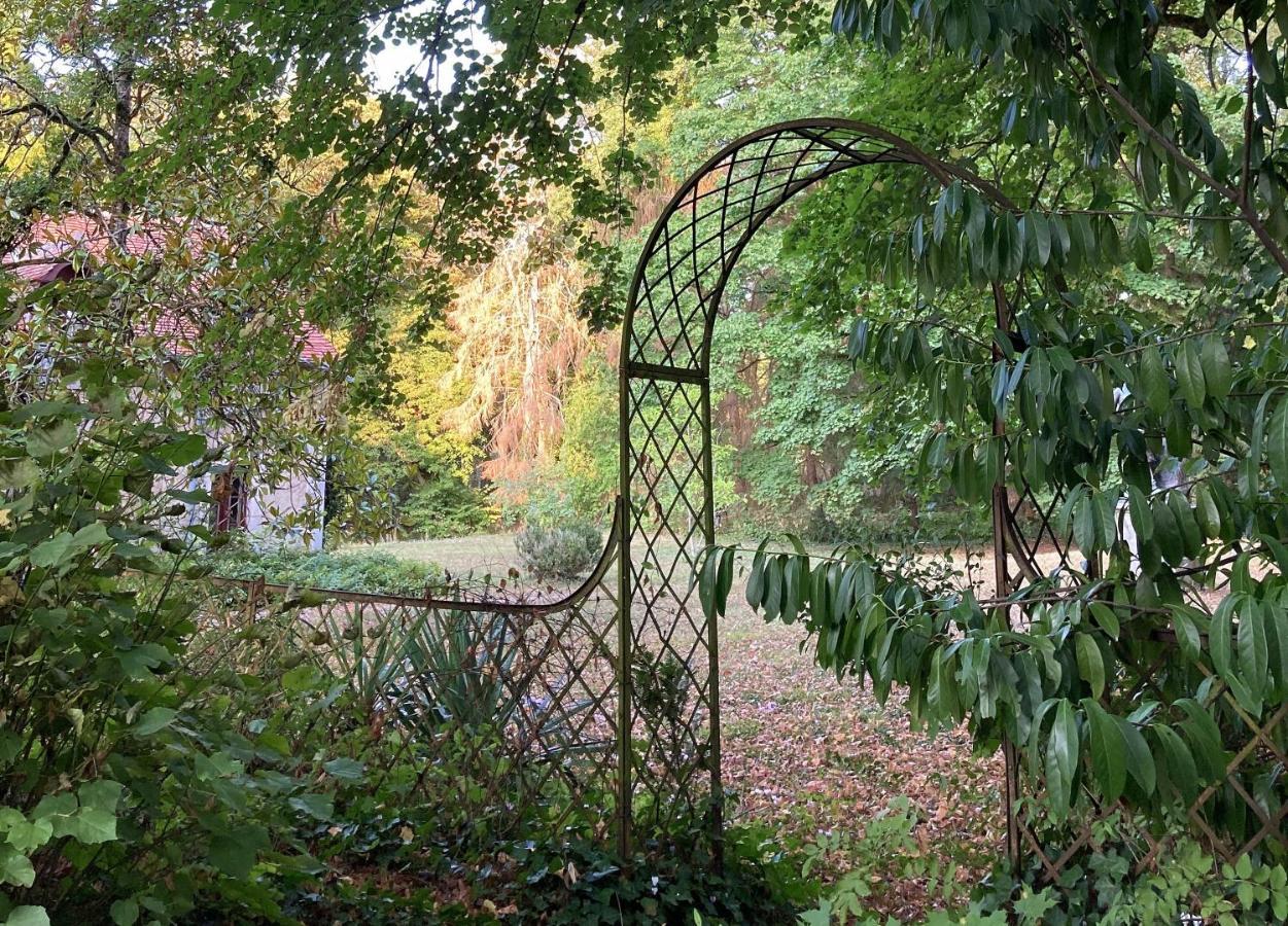 Parc De Lesseps Bed & Breakfast Meunet-Planches ภายนอก รูปภาพ